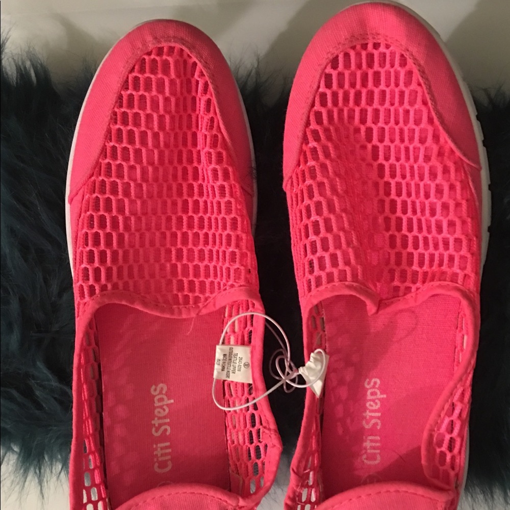 NOT FOR SALE 
CASUAL SHOES